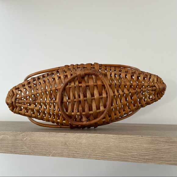 Small Vintage Basket - Picture 5 of 6